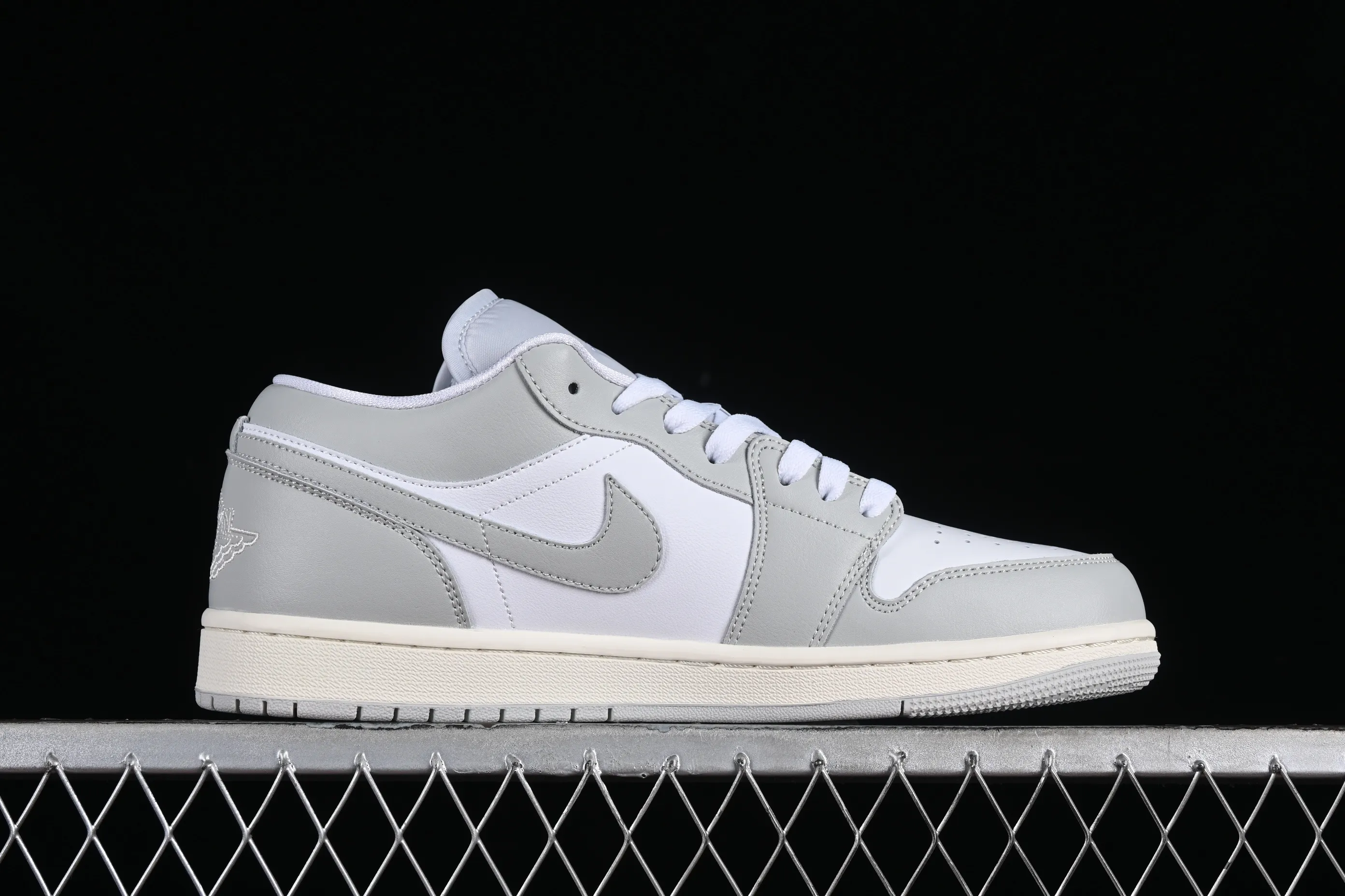 All categories Air Jordan Jordan series basketball shoes Air Jordan 1 Low Air Jordan 1 Low AJ1 Joe 1 white gray low-top cultural basketball shoes DC0774-103